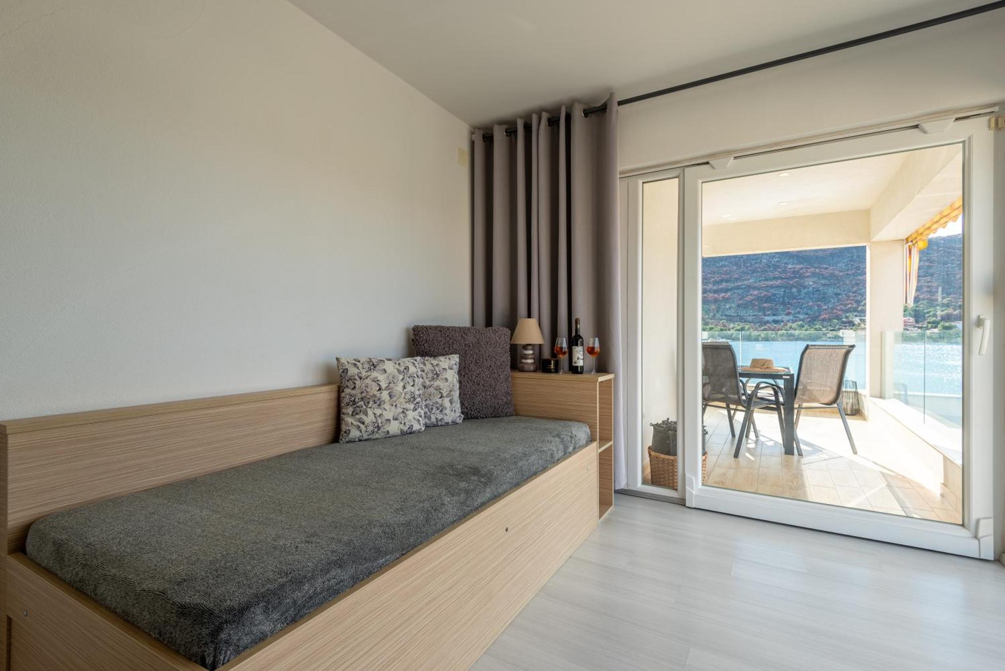 Apartments Holidays Roko Grebaštica Oda fotoğraf