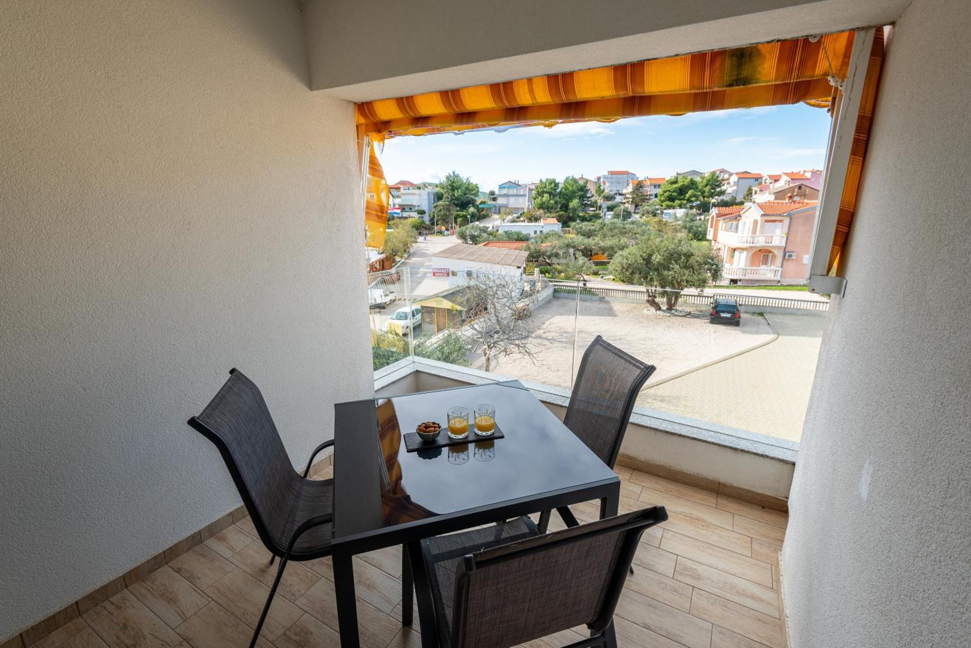 Apartments Holidays Roko Grebaštica Oda fotoğraf